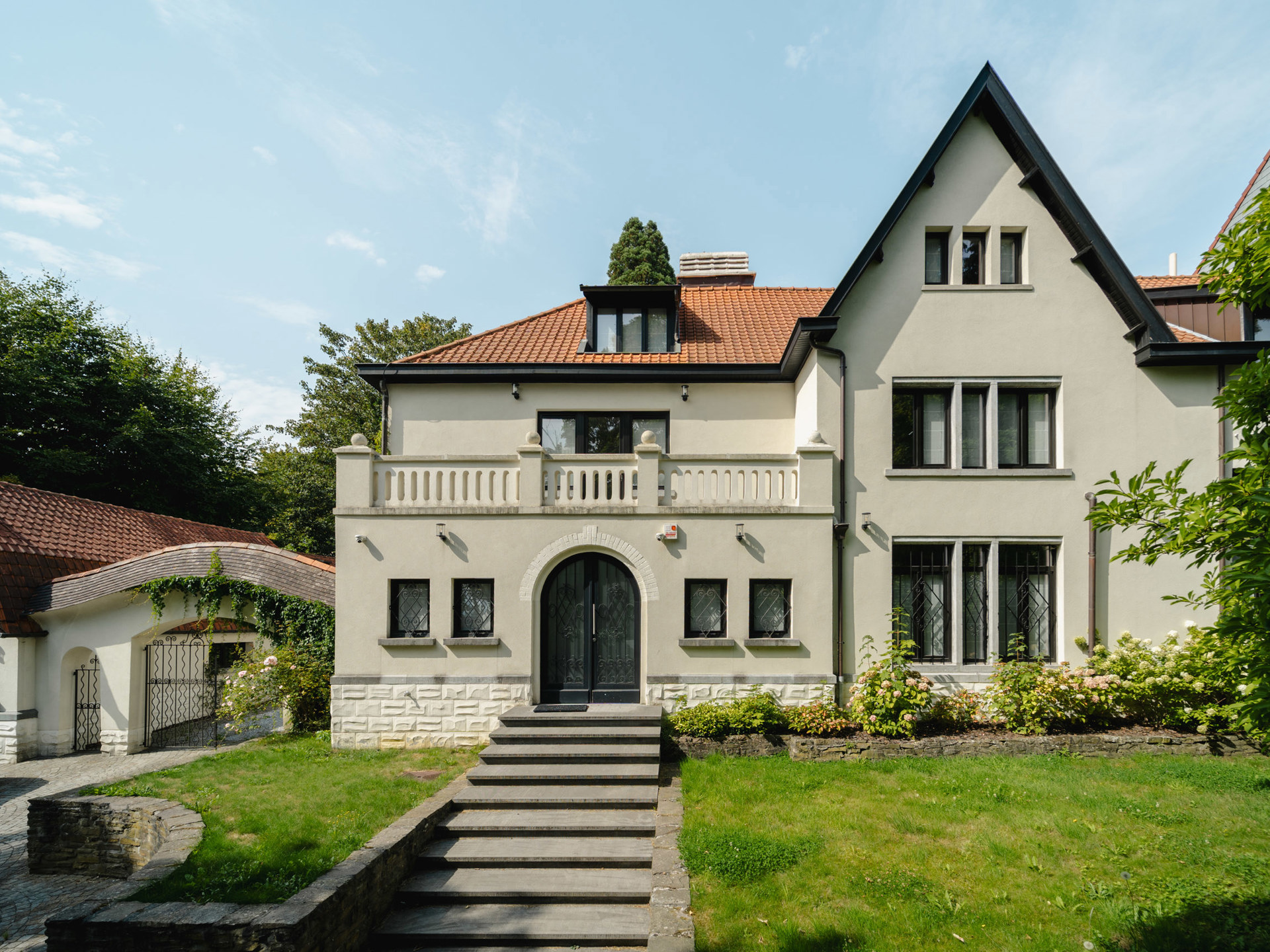 Maison à vendre à Uccle avec 7 chambres - photo 2