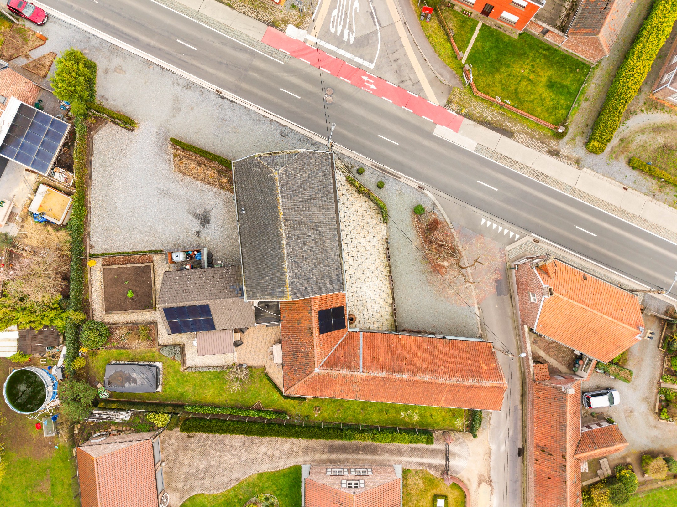 Historisch pand met woonst &amp; functionele ruimtes - foto 4