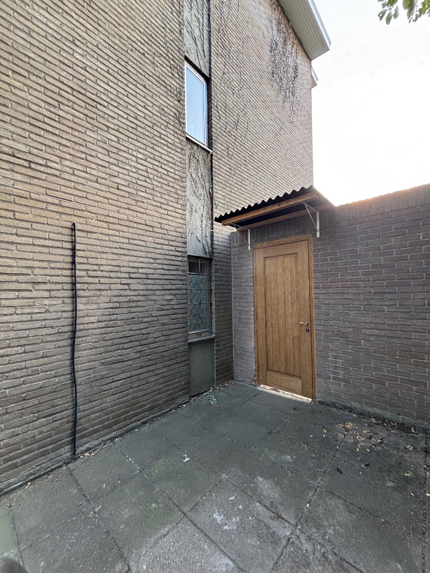 Huis te koop in Merksem met 4 slaapkamers - foto 3