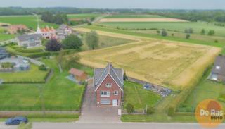 EERSTE BEZOEKDAG ZAT. 19/7 VAN 9U TOT 14U (enkel op afspraak!).BALEGEM – Karakteristieke renovatiewoning in landelijke omgeving met 3...