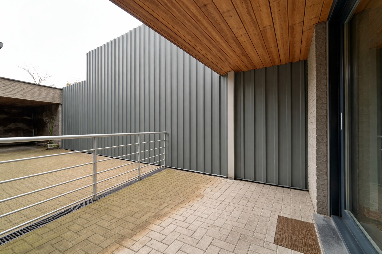 PERFECT ONDERHOUDEN GELIJKVLOERS APPARTEMENT (BJ 2009) MET GARAGE!!! - foto 4