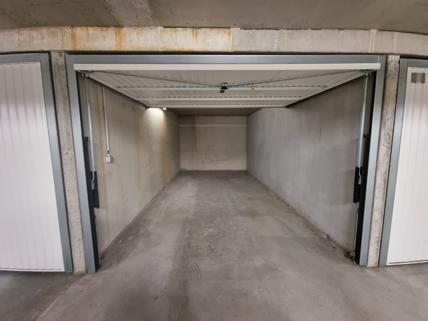 Centraal gelegen garagebox vlakbij de zee te Nieuwpoort - foto 3