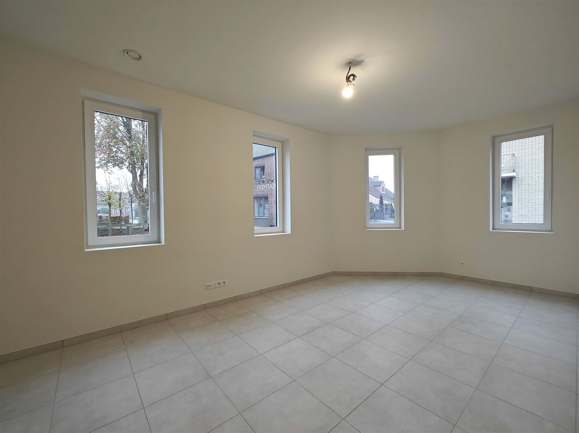 Nieuwbouwwoning te vucht met 3 slaapkamers - foto 5