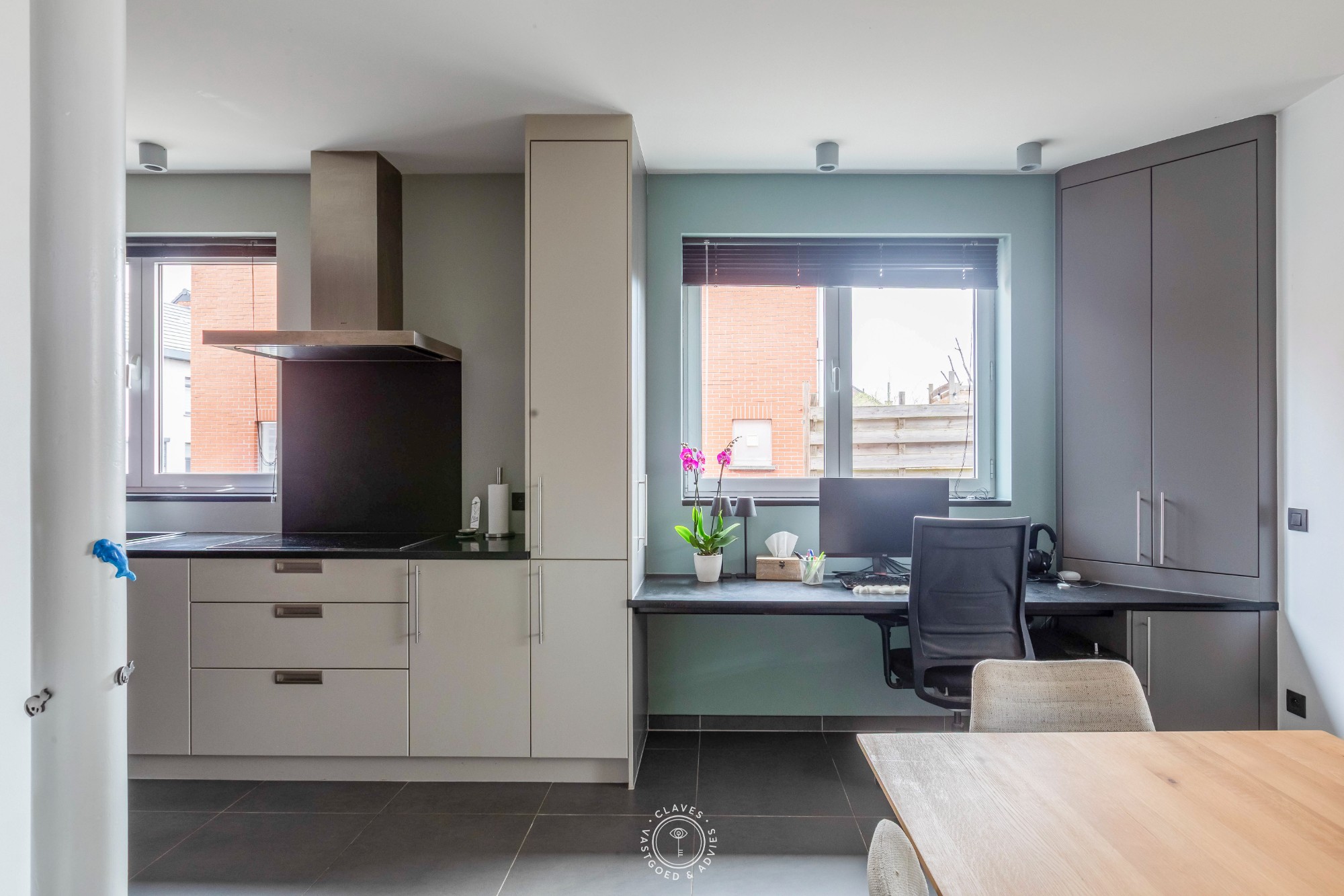 Verzorgde en gerenoveerde woning met zuidwest gerichte tuin - foto 4