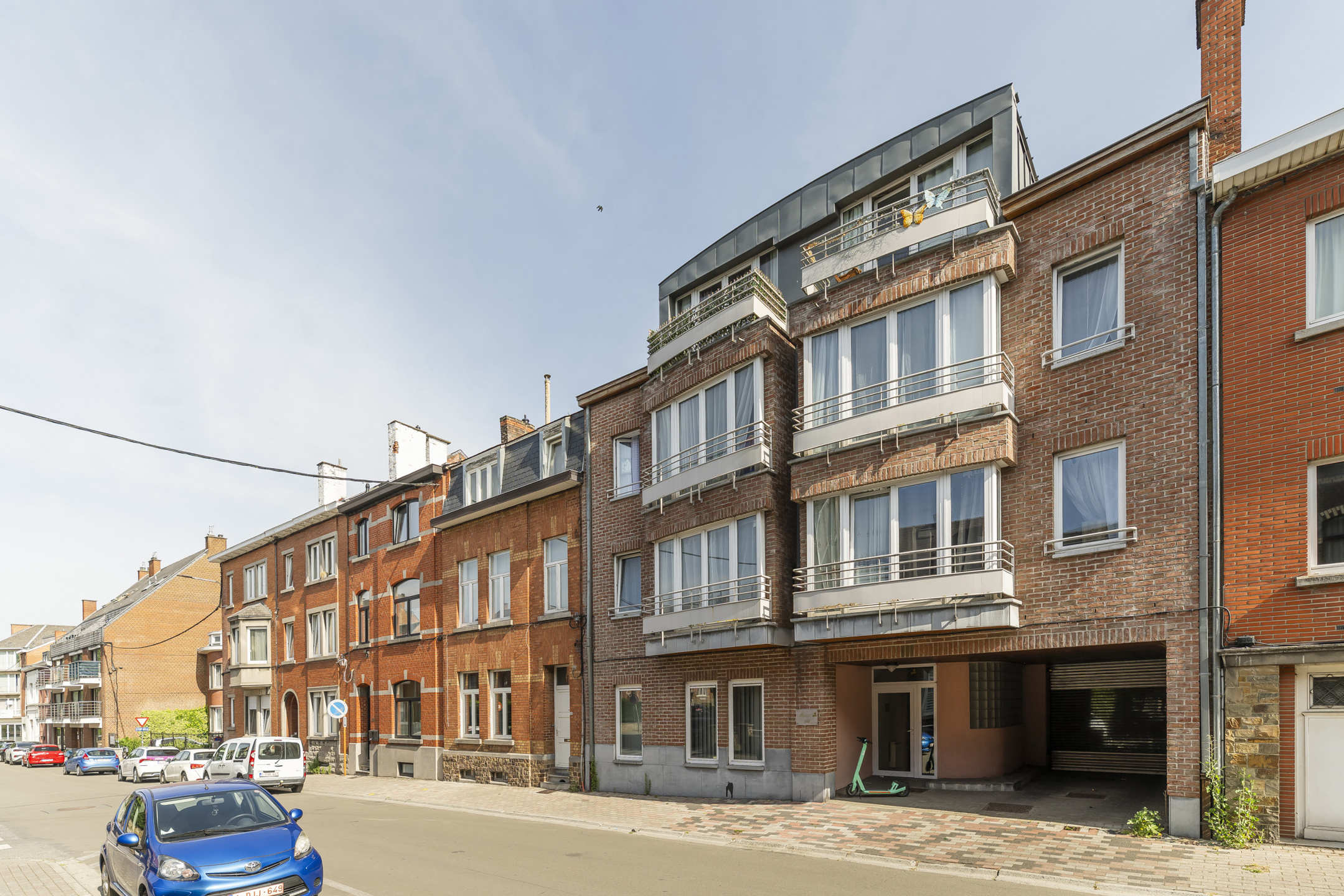 Ruim appartement met 2 slaapkamers - foto 2