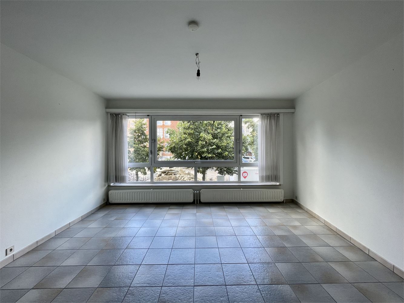 Te huur: Appartement met 2 slaapkamers in het stadscentrum van Halle! - foto 2