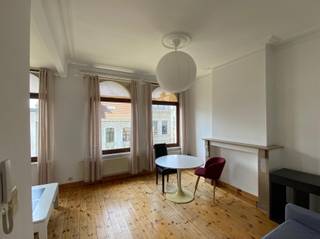 ANVERS - 't Zuid - Entre le Zuidpark et la place Marnix : charmant studio/chambre d'étudiant dans une élégante maison de maître bénéficiant...