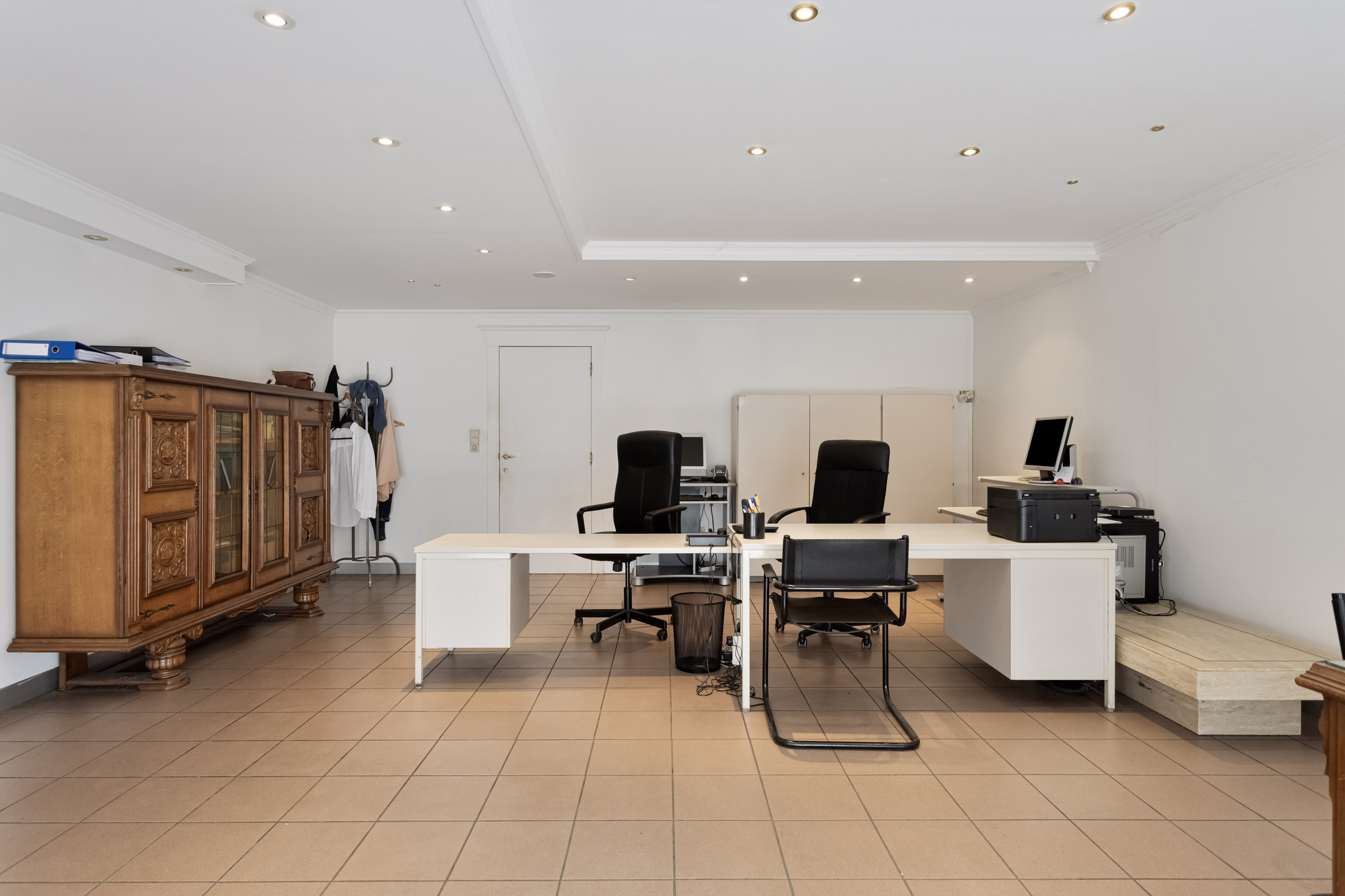 Ruim handelspand/appartement. - foto 3