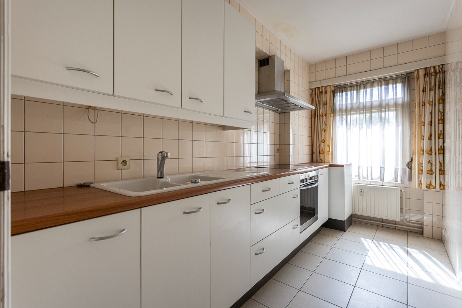 Gelijkvloers appartement (142m²) met 2 slpk & mogelijkheid tot aankoop garage of staanplaats! - foto 4