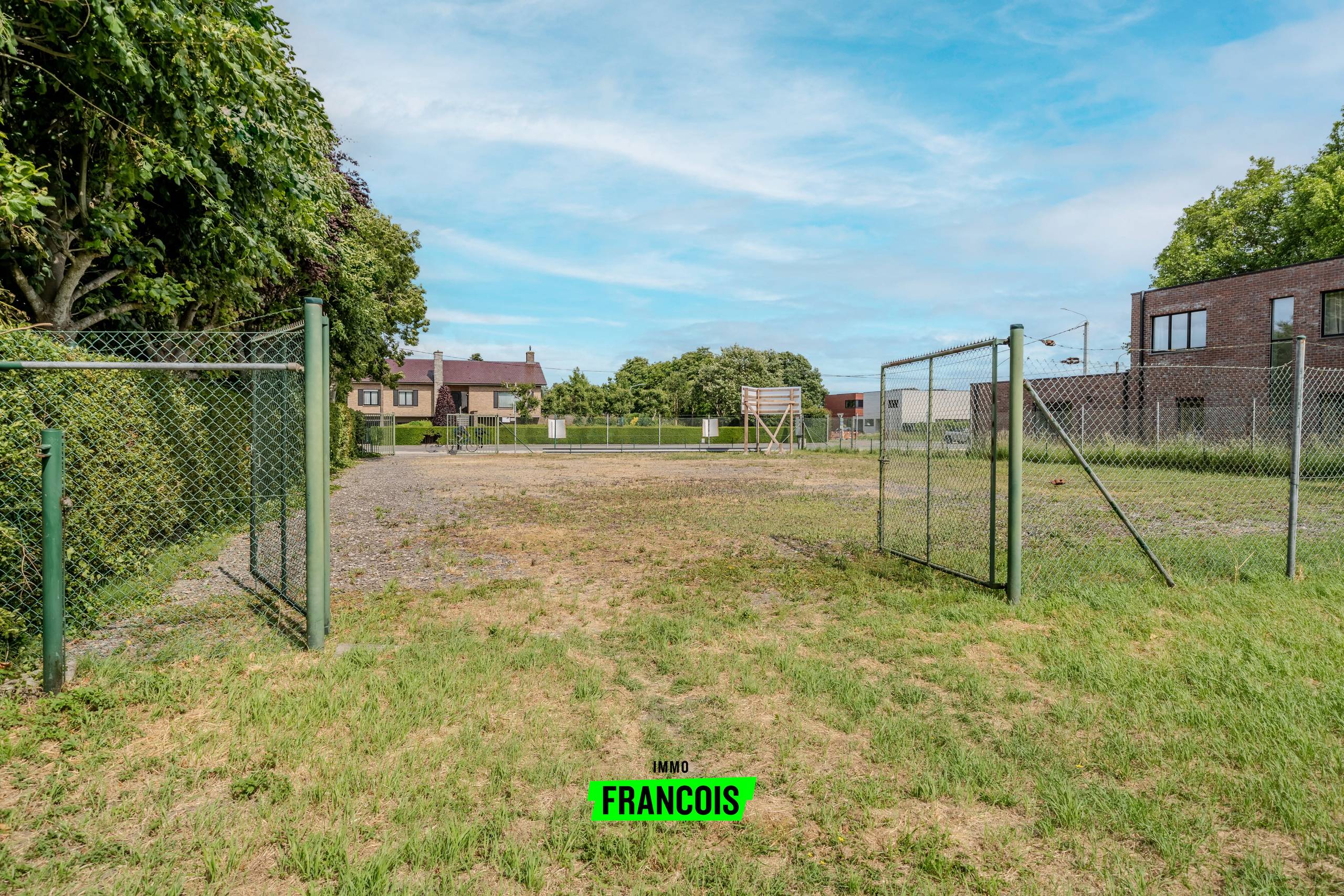 Residentieel gelegen stuk bouwgrond van 1500 m² met aanpalend stuk groenzone van 1000 m² te Diksmuide - foto 4