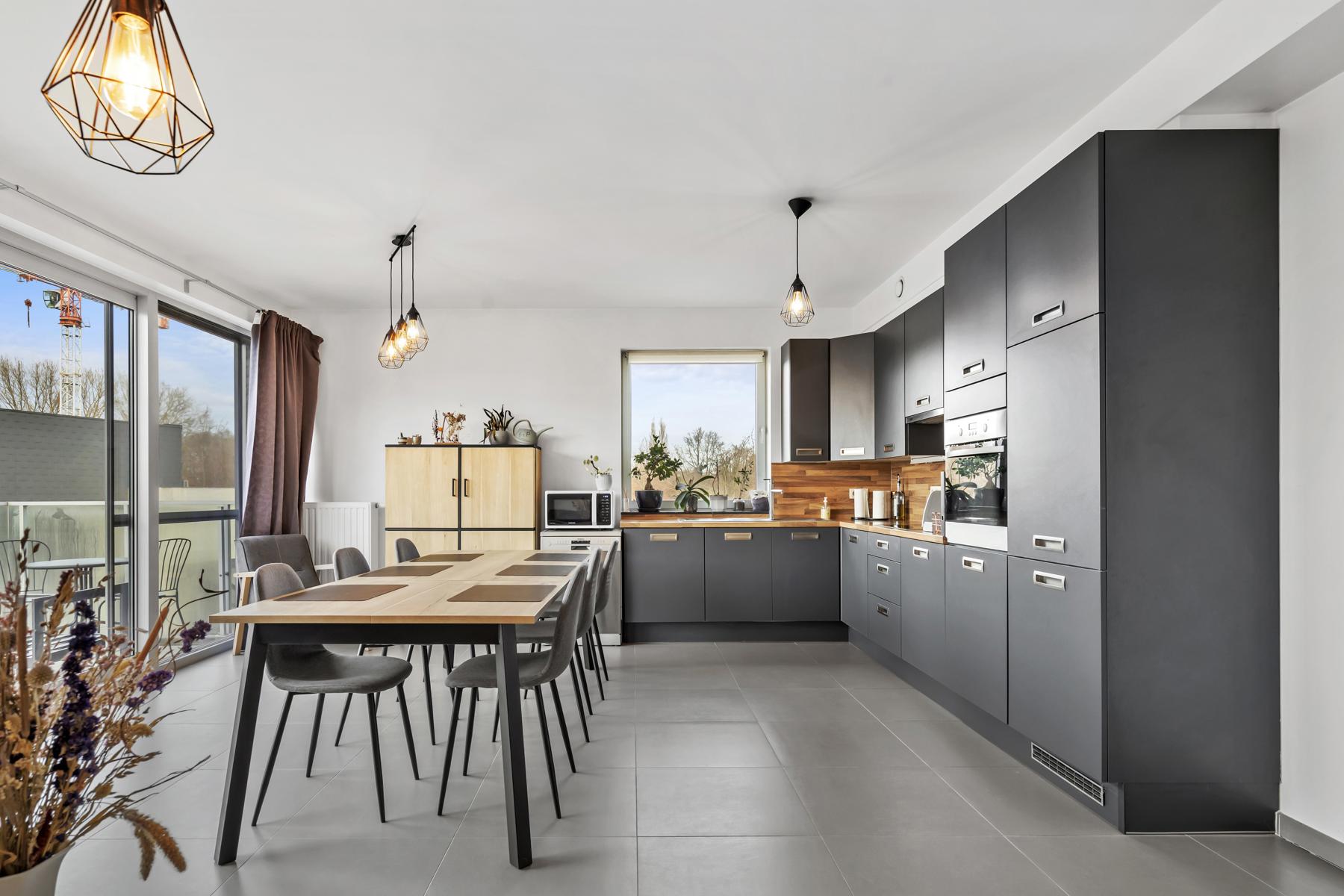 Tweeslaapkamer appartement met ruim terras in centrum Lokeren  - foto 4