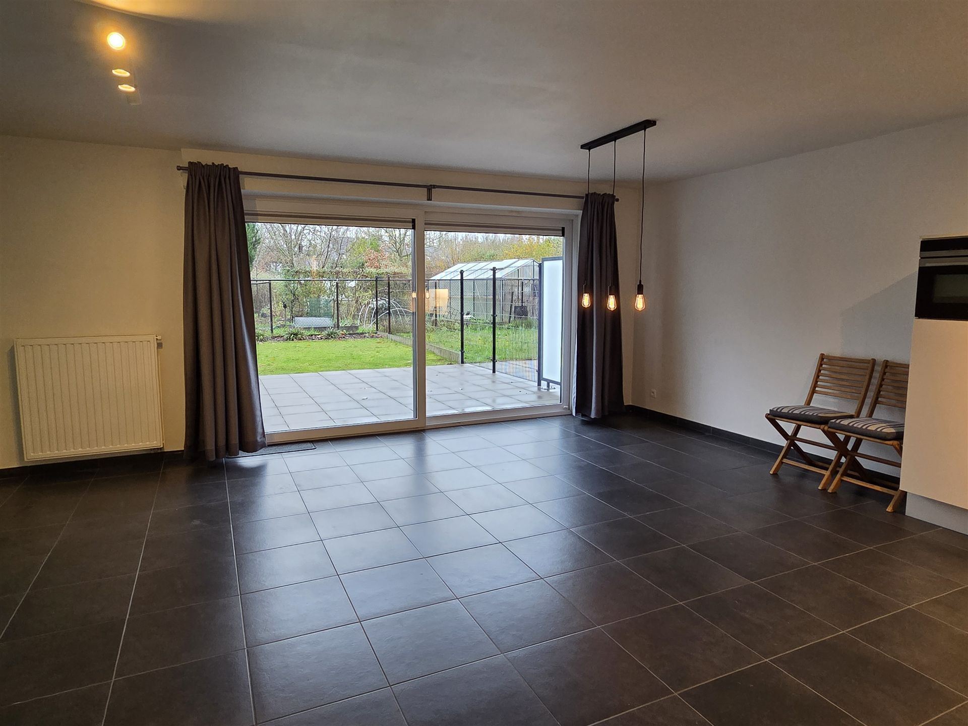 Gelijkvloersappartement met 1 slaapkamer - foto 4