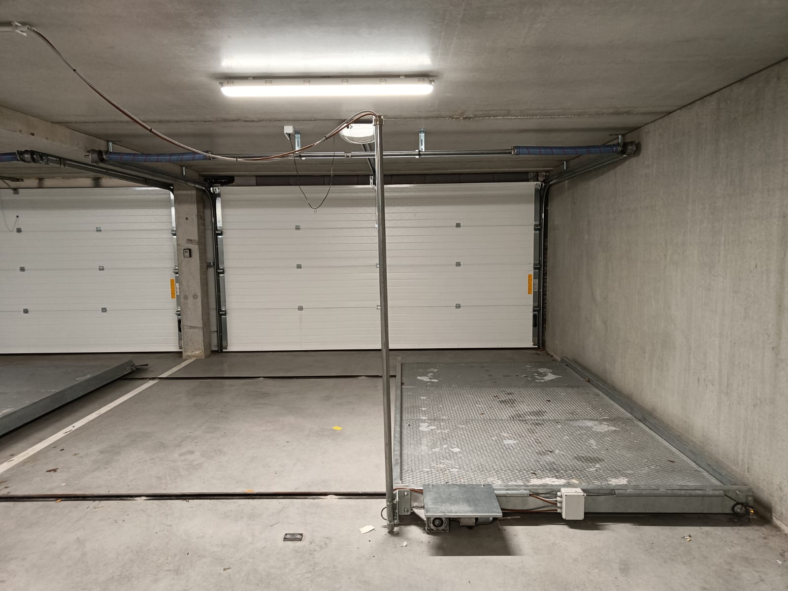 Afgesloten staanplaats (12m²) in Ruiselede. - foto 3