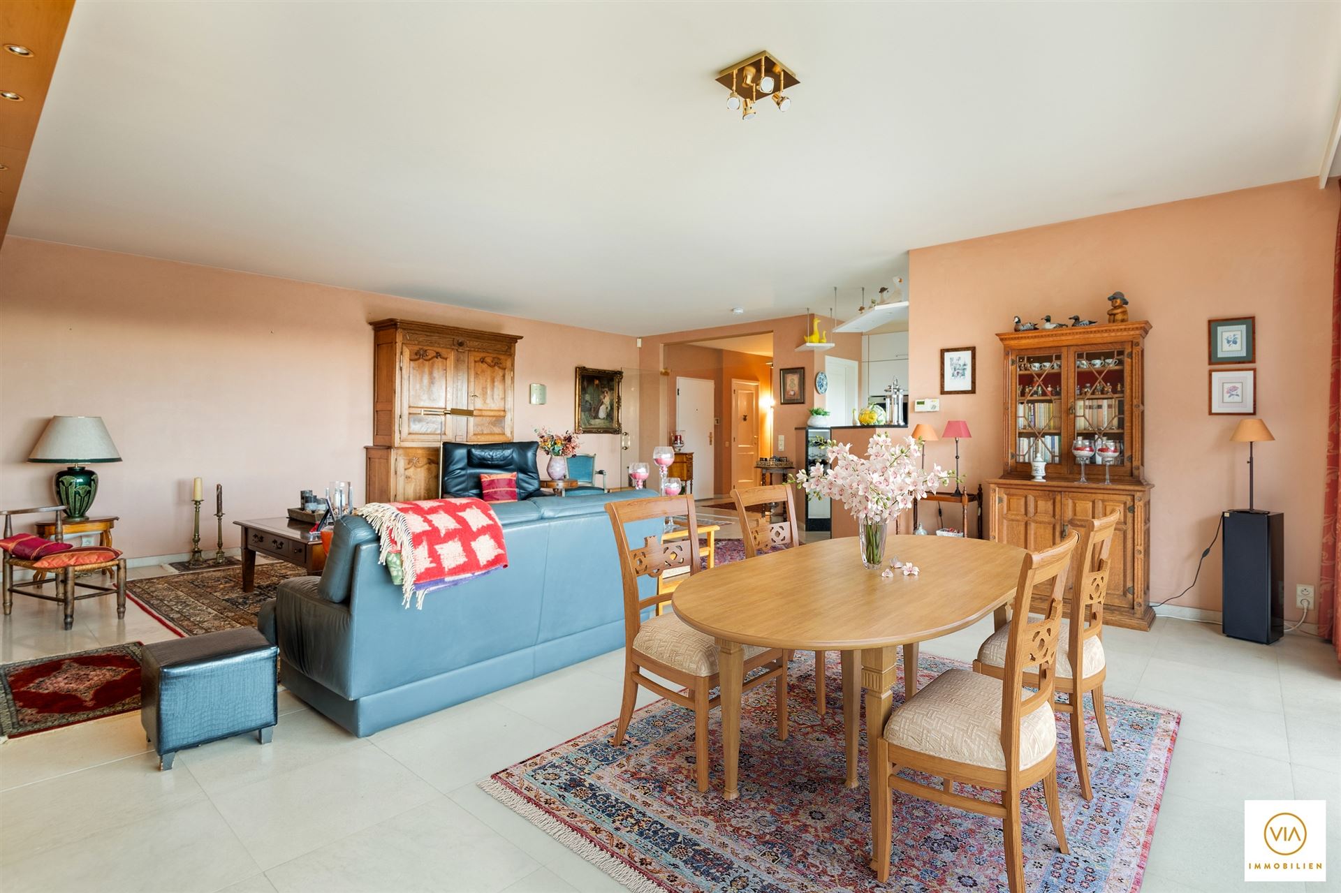 Apartment for sale in Berchem with 4 bedrooms - photo 4