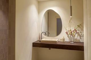 This spacious apartment, located on the 3rd floor in a small-scale building with an elevator (only 1 apartment per floor), was completely and tastefully renovated last year. New windows were installed, pipes were renewed, and the entire interior finishing was meticulously completed with attention to detail and a calm, timeless style.<br /><br />The layout includes a spacious entrance hall with a separate toilet, a bright living room with a balcony on the street side, a fully equipped kitchen, 3 full bedrooms, a stylish bathroom, and a second balcony with storage at the rear.<br /><br />Thanks to its central location, you are just a few steps away from the marina, shopping street, supermarkets, and the train station. A private cellar storage is included. The building has an elevator, a favorable EPC, and no asbestos is present.<br /><br />A unique opportunity to enjoy worry-free comfortable living by the sea!<br /><br />Advantages:<br />- Completely renovated<br />- Custom work<br />- Attention to detail, high level of finishing<br />- Favorable EPC B, new windows<br />- New pipes &amp; radiators<br />- Conforming electricity<br />- No building costs, recently renewed roof, recent boiler<br />- Lighting included<br />- Asbestos free<br />- Furniture possibly available for takeover<br /><br />Interested? Contact us to schedule your visit!