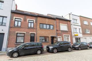 Moderne rijwoning met tuin en 3 slaapkamers.Deze rijwoning combineert authentieke elementen met modern wooncomfort en is ideaal voor wie op zoek is...