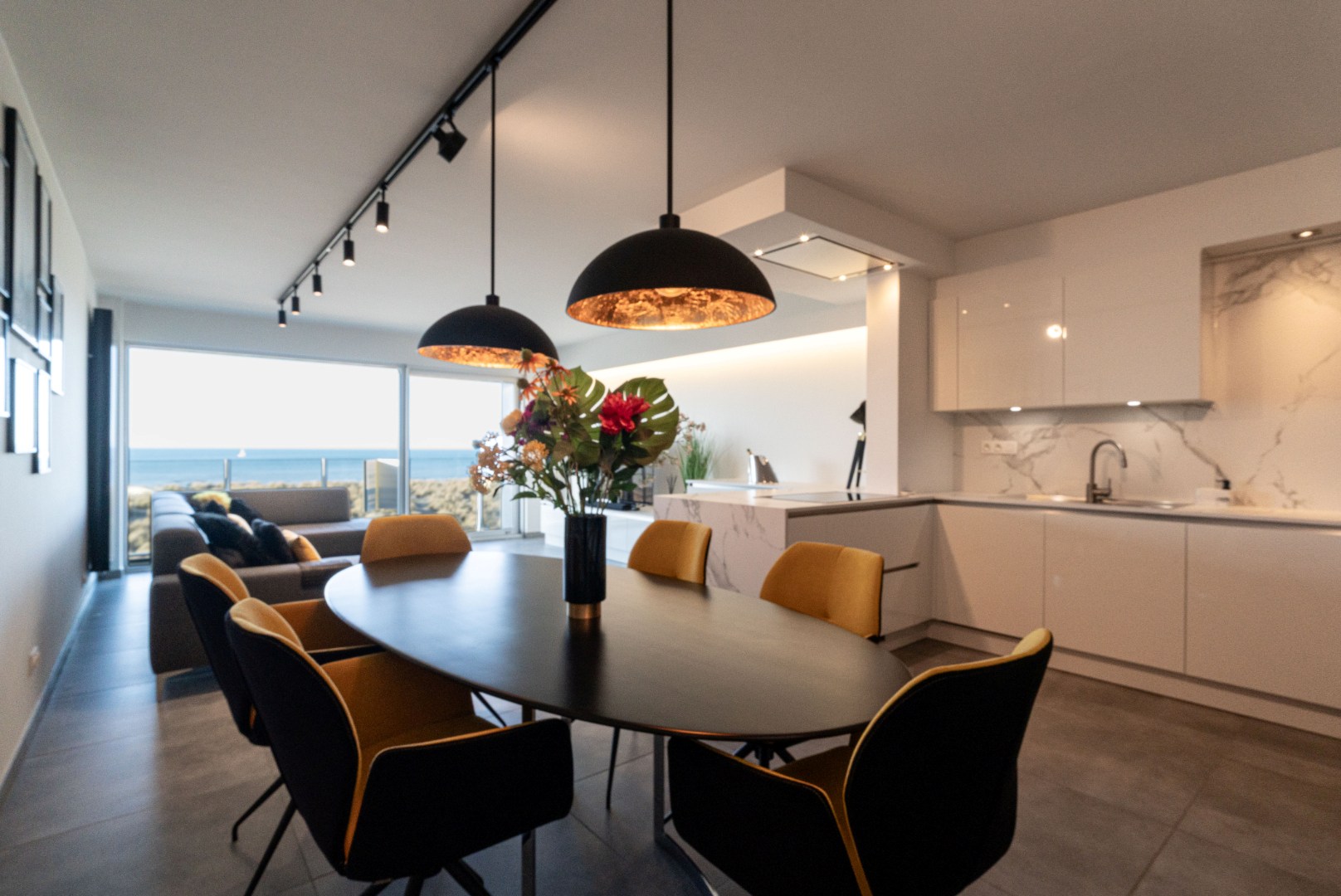 Instapklaar 2-slaapkamerappartement op de Zeedijk met frontaal zeezicht - foto 4