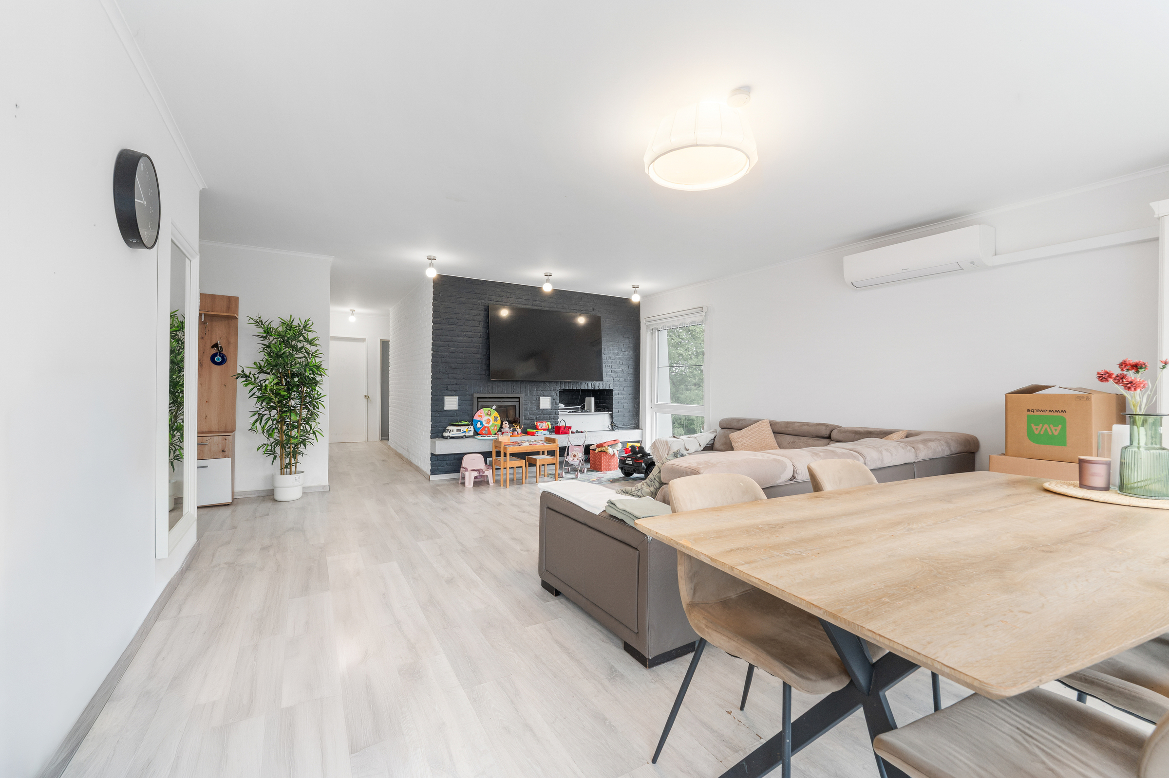 Ruim, instapklaar appartement met 3 slaapkamers en tuin - foto 1