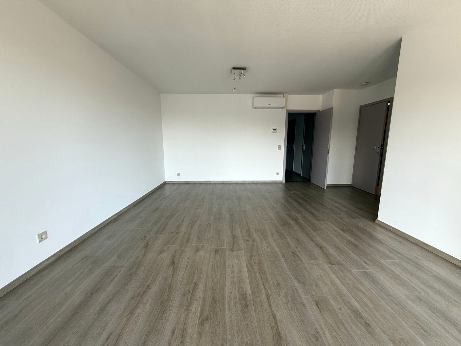 Appartement met twee slaapkamers. - foto 5