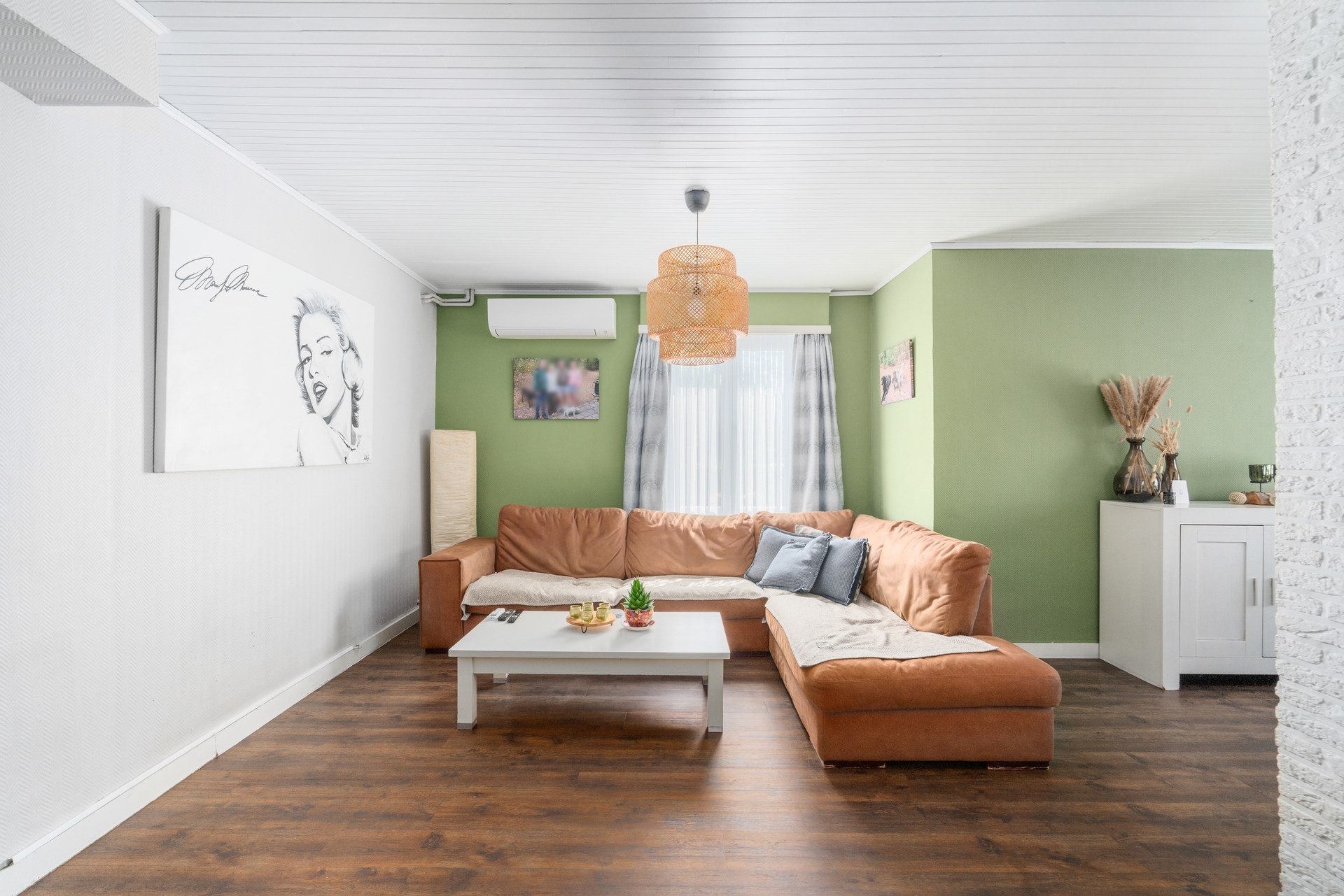 Charmante Half open bebouwing met 2 slaapkamers en prachtige tuin. - foto 3