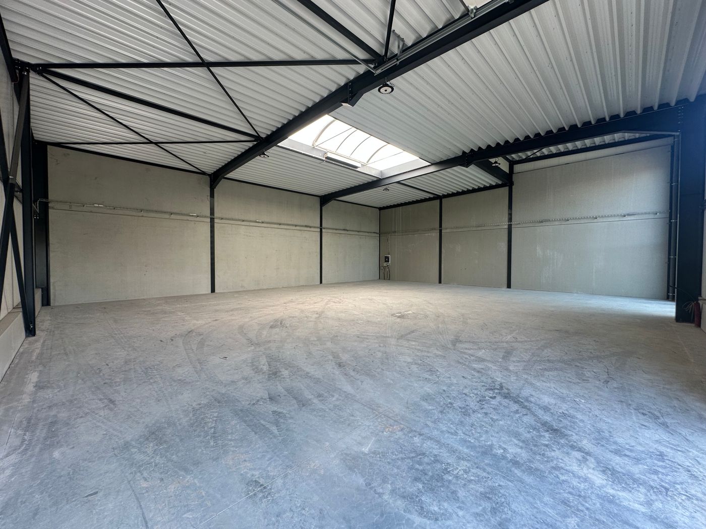 Nieuwbouw KMO-unit van 262 m² te huur! - foto 3