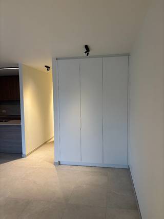 Te huur in Brugge – 2 slaapkamer nieuwbouw appartement in project LUUXModern wonen op een toplocatie vlak bij het historisch centrum.Welkom in LUUX,...