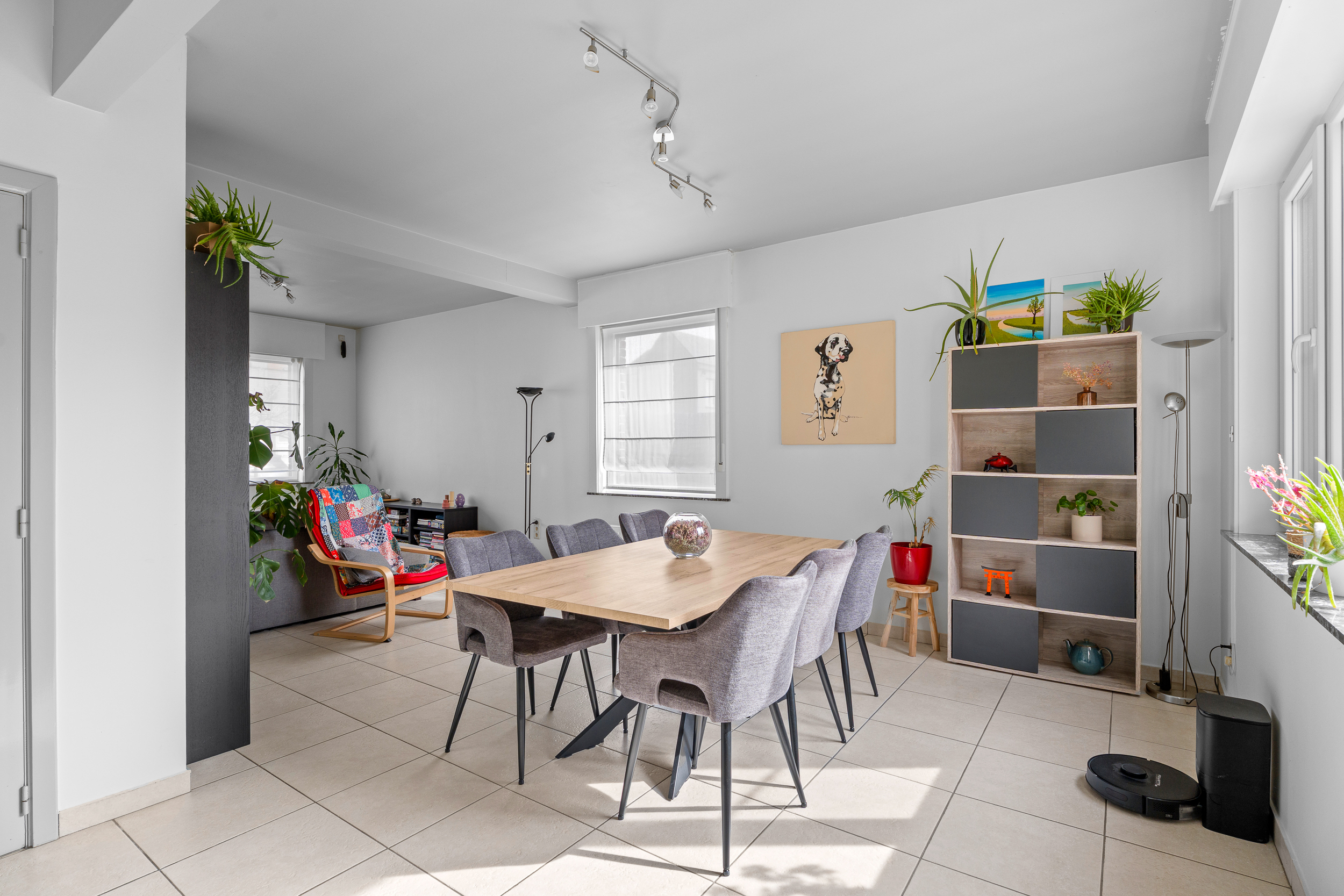 Ruime gezinswoning met 4 slpk, zonnepanelen &amp; zonnige tuin - foto 4