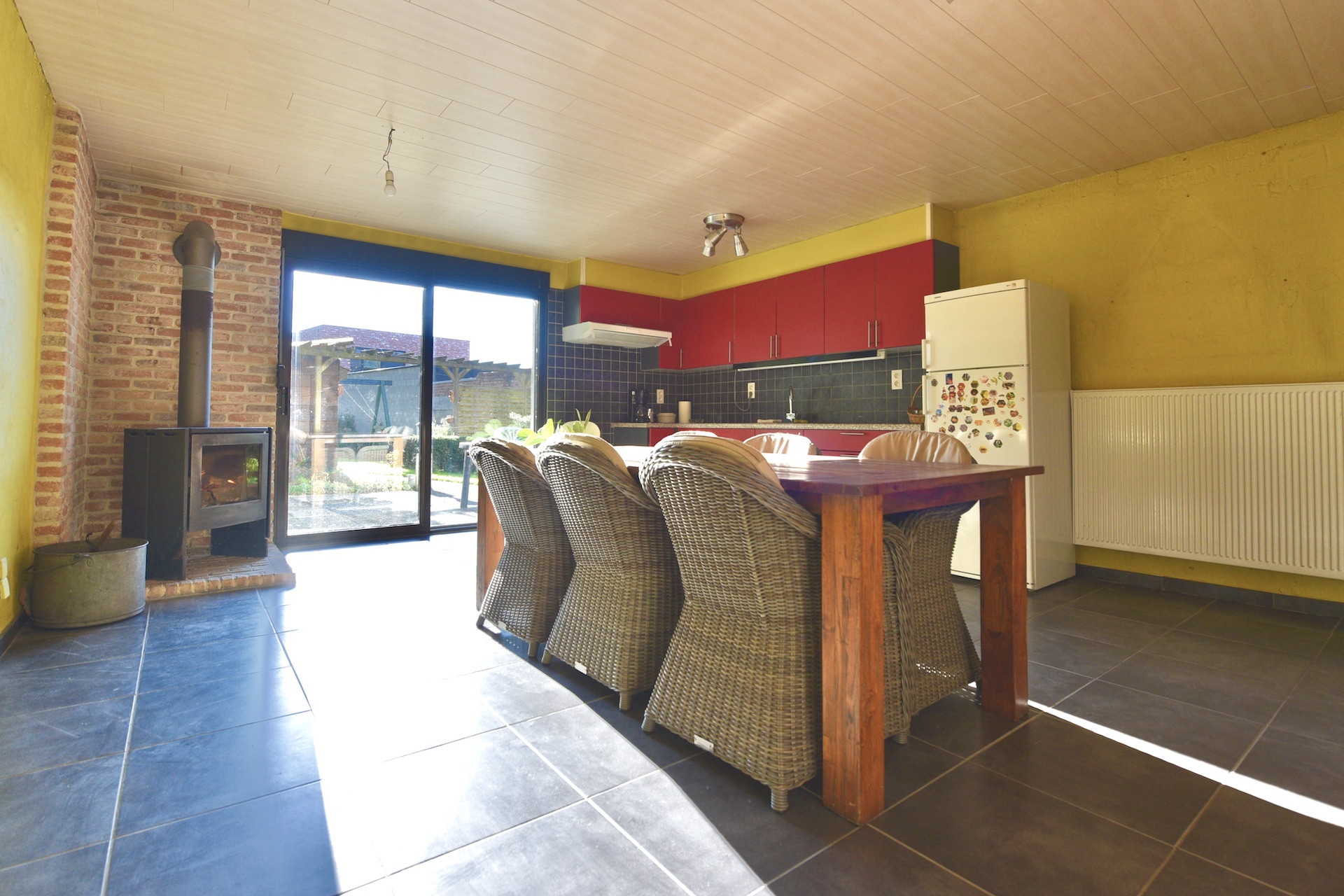 Instapklare grote gezinswoning met winkel, magazijn, garages en tuin - Bieden vanaf 300.000 EUR* - foto 5