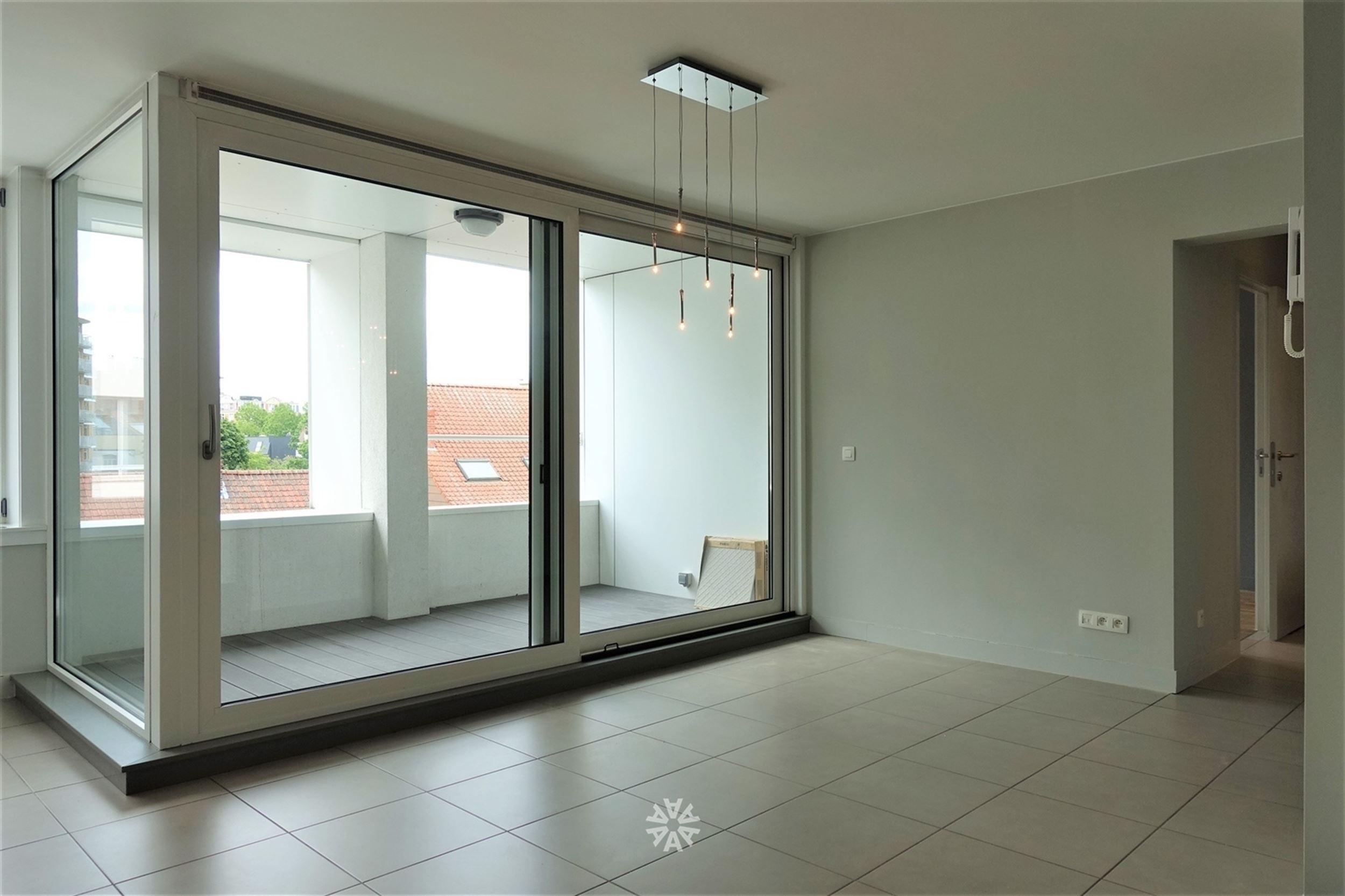 Stijlvol appartement met autostaanplaats te huur aan station Gent - foto 3