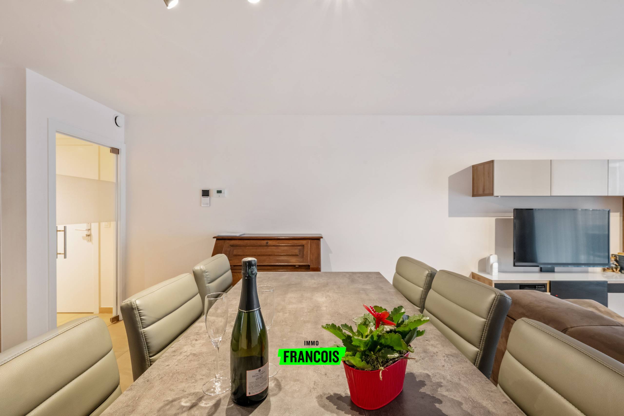 Instapklaar appartement in modern gebouw nabij Petit Paris te Oostende. - foto 5