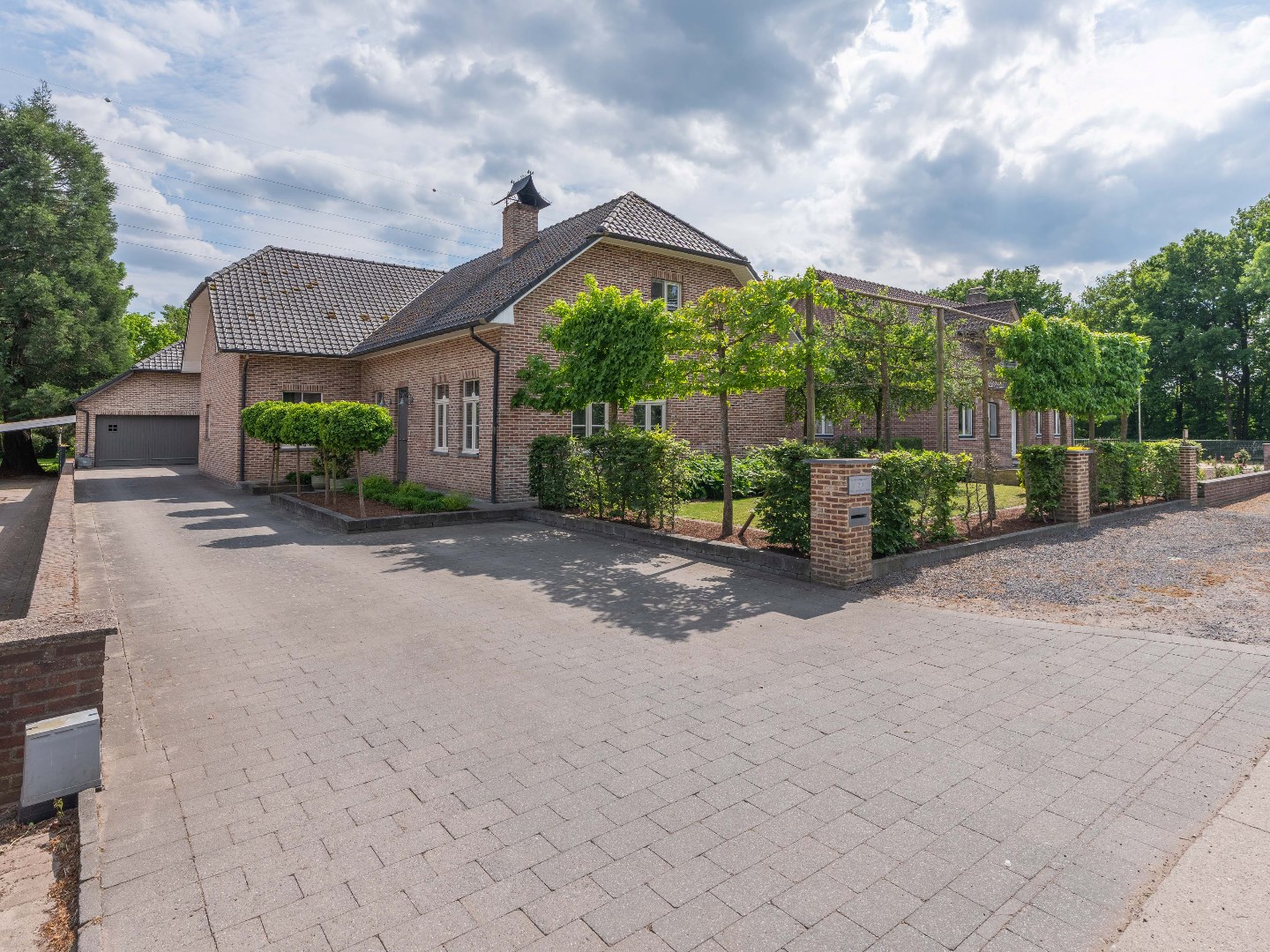 Luxueuze villa met prachtige tuin - foto 2