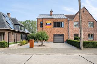 House for sale in Denderleeuw