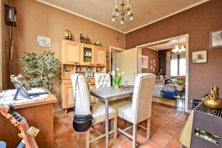 Gezellige stadswoning in het centrum van Nieuwpoort!Op wandelafstand van de grote markt en de Kaai, vinden we deze eigendom terug.Via de inkomhal,...