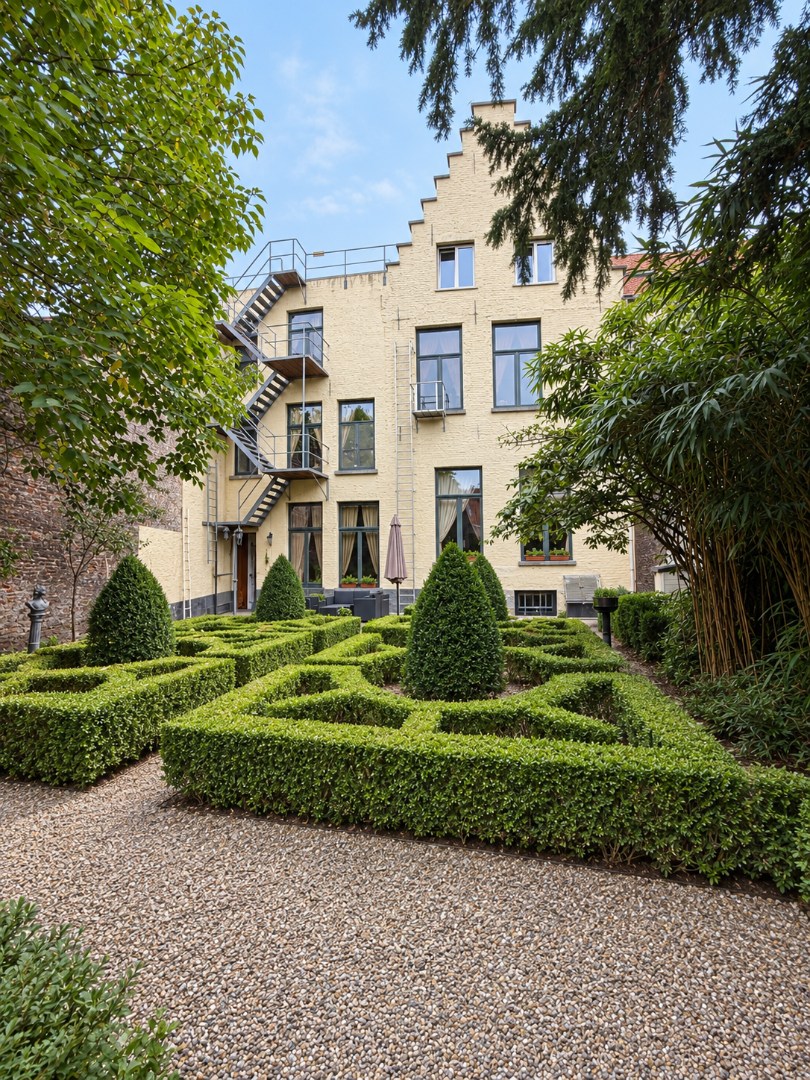 Historisch herenhuis met karaktervolle hoteluitbating in het hart van Gent - foto 2