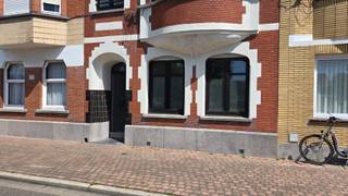 Dit appartement is gelegen in het bruisende gedeelte van Oostende tussen zee, haven en stadsleven.Instapklaar appartement op de gelijkvloerse...