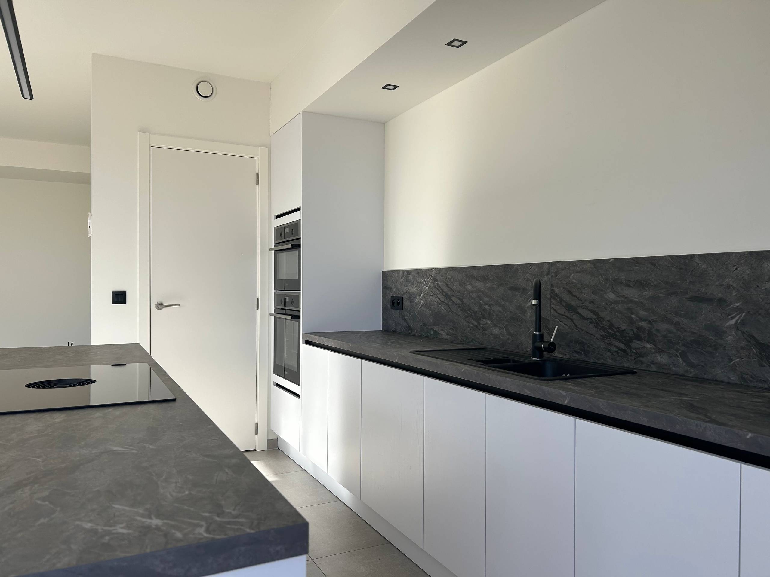 Gelijkvloers appartement met tuin, garage en 3 slaapkamers nabij station Herzele - foto 4