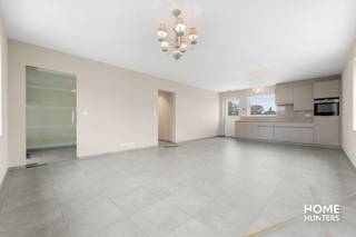 Ruime, luxueus afgewerkte gelijkvloerse villa met prachtige verzichtenOp een rustige ligging te Roeselare tref je deze luxueus afgewerkte nieuwbouw...