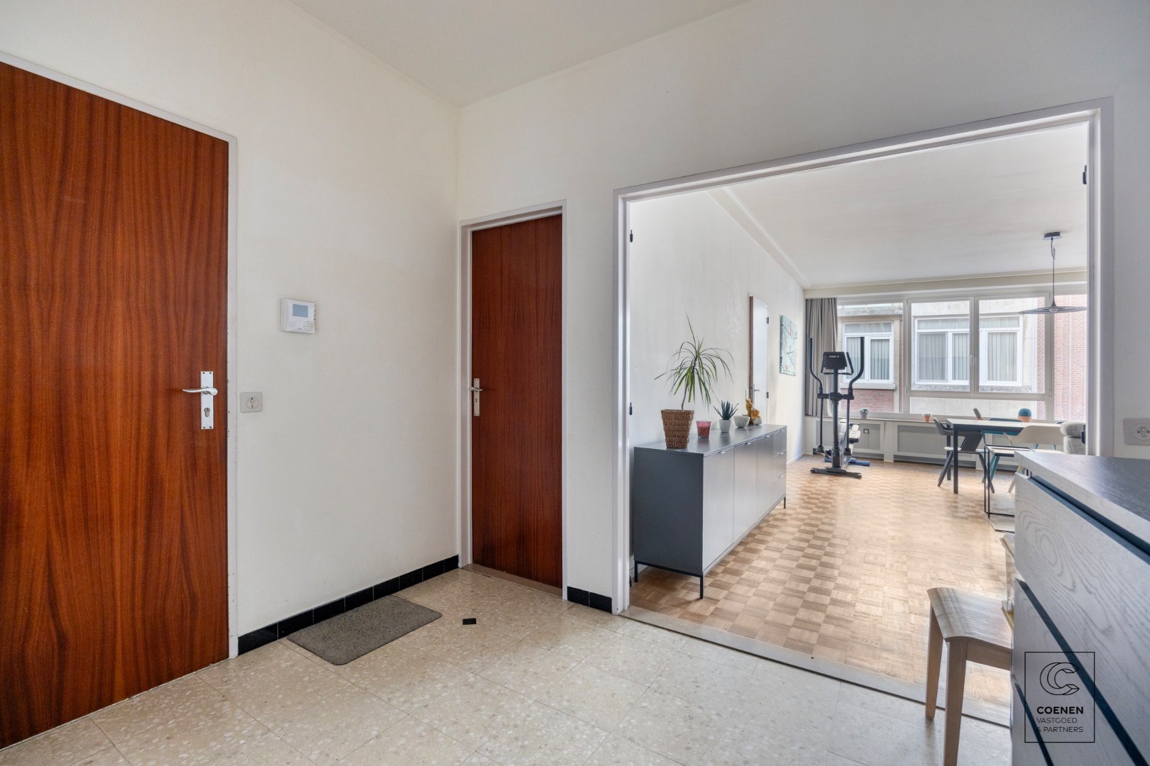 Ruim en verzorgd appartement van 121 m² op een centrale ligging te Antwerpen! - foto 4