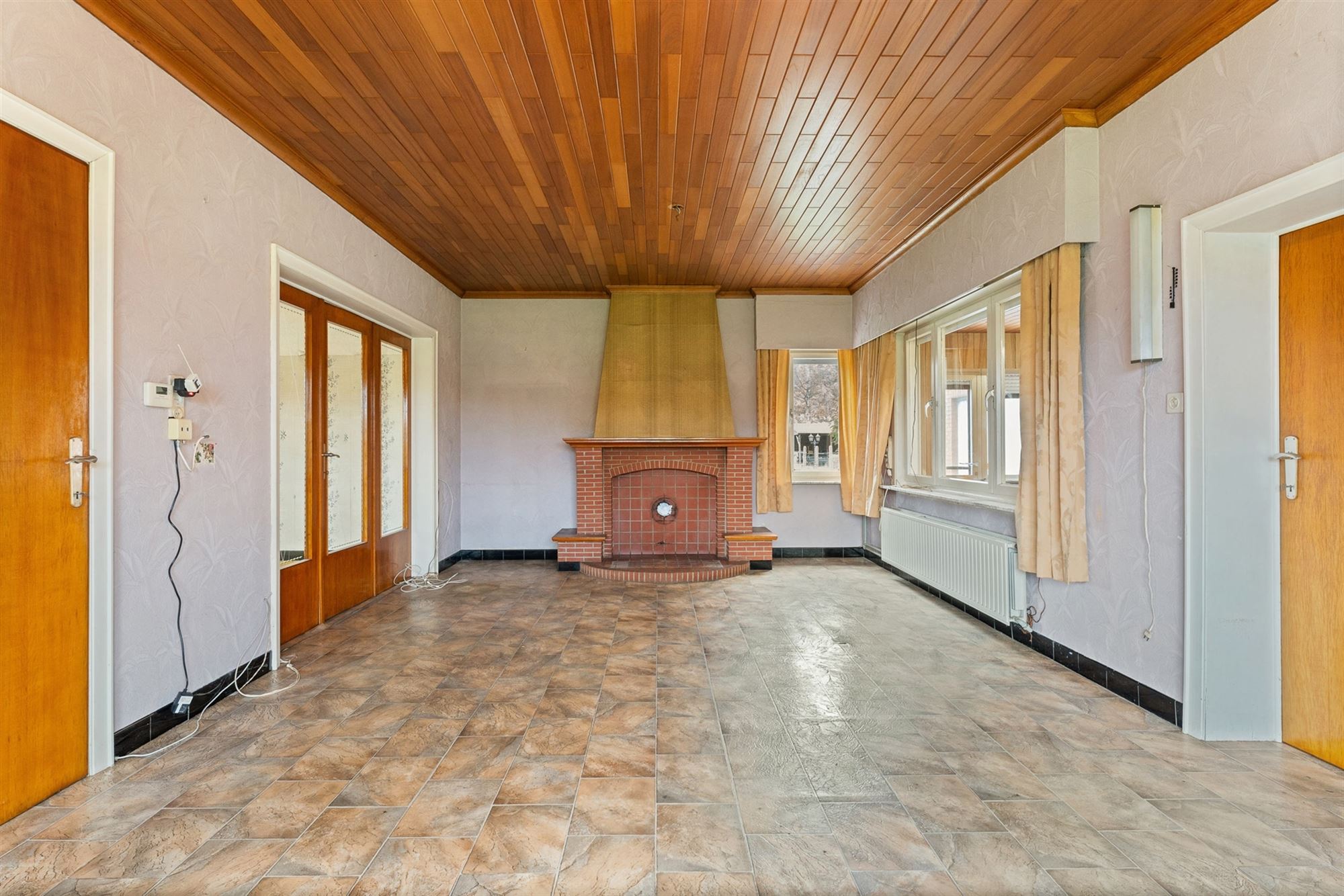 RUIME TE RENOVEREN WONING OP PERCEEL VAN 12 ARE MET ZICHT OP TERRIL - foto 4