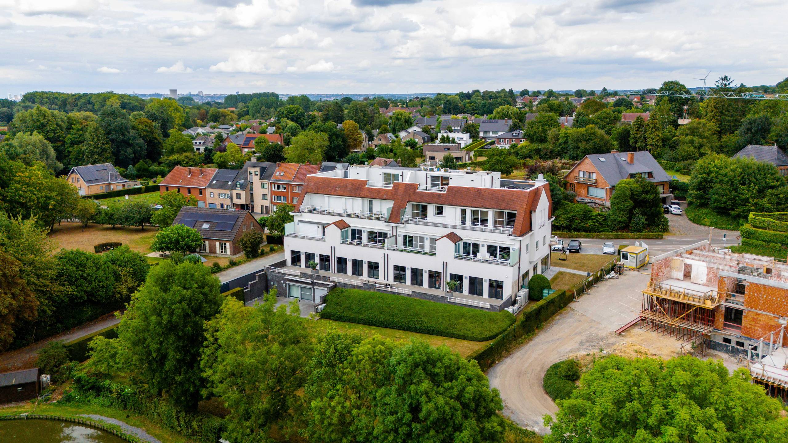 Apartment for sale in Sint-Pieters-Leeuw with 2 bedrooms - photo 2