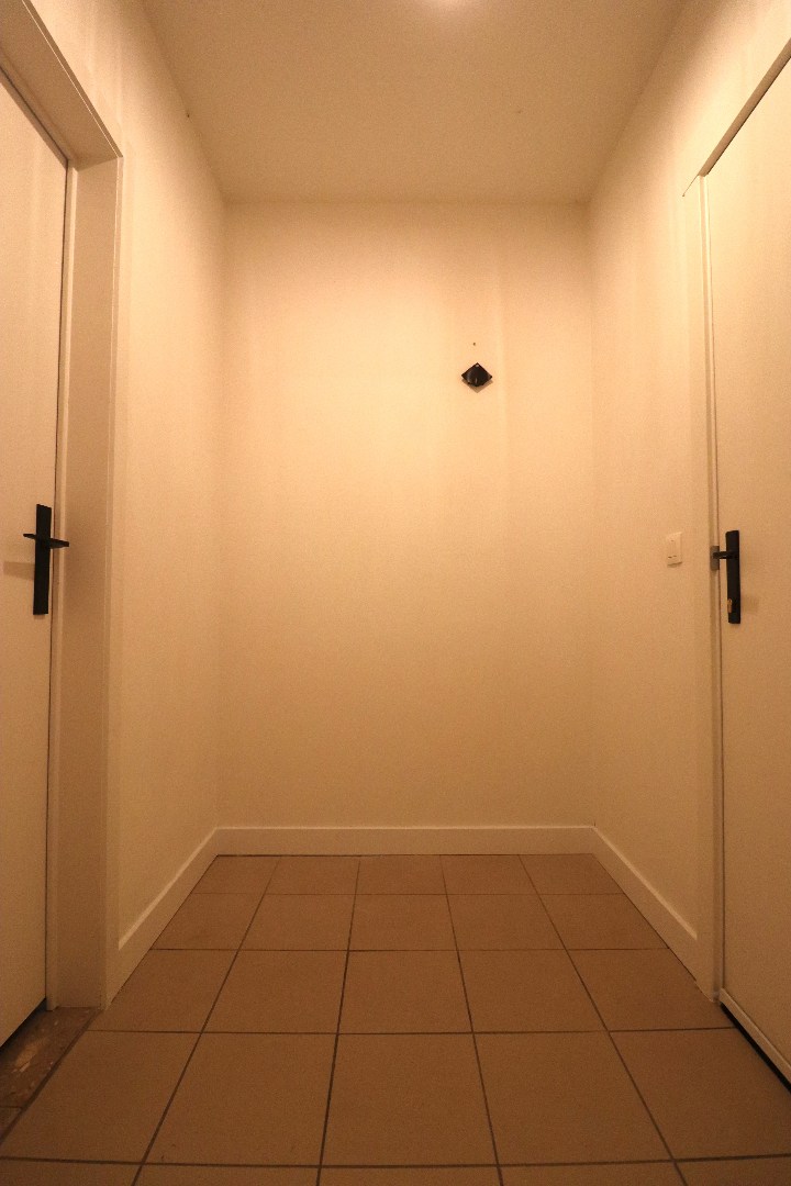 Gelijkvloers appartement met twee slaapkamers, ruime tuin én garage te huur nabij het centrum van Moerzeke - foto 2