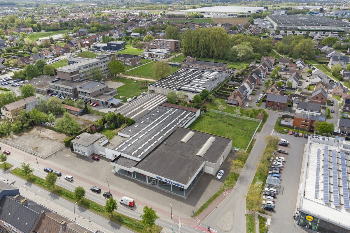 Bedrijfsgebouw op ca. 9.526m² langs de Westlaan in Roeselare - foto 2