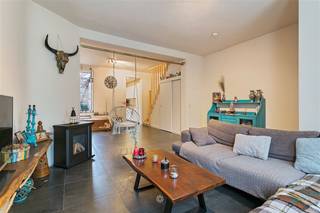 RONSE - Op zoek naar een gerenoveerde woning met 3 slaapkamers te centrum Ronse?Dan is dit pand misschien wel iets voor u! De belangrijkste kenmerken...