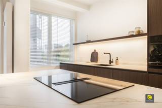 Appartement de 2 chambres à coucher élégamment rénové avec terrasse ensoleillée à BerchemDécouvrez cet appartement magnifiquement rénové de 95 m²...