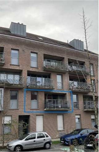 Instapklaar appartement met terras en autostaanplaats in hartje Antwerpen.Ontdek dit moderne en lichtrijke appartement op de eerste verdieping (lift...