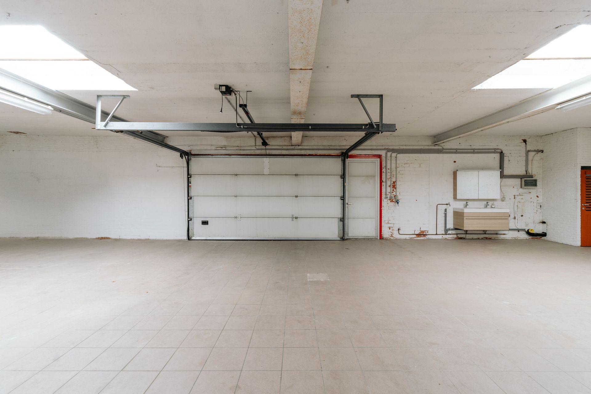 Garage for rent in Wilrijk - photo 2