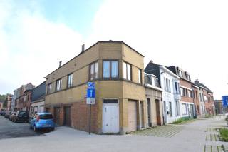 Te renoveren woning met 3 slaapkamers en 4 garageboxen in Mechelen📍 Adres: Paardenkerkhofstraat 105, 2800 Mechelen💰 Vraagprijs: €249.000🏠 Type:...