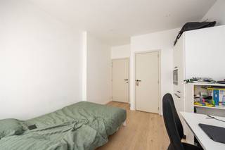 Deze luxueuze studentenkamer in residentie "ME59" bevindt zich in een authentiek gebouw op de Mechelsestraat.Het gebouw werd in 2022 volledig...