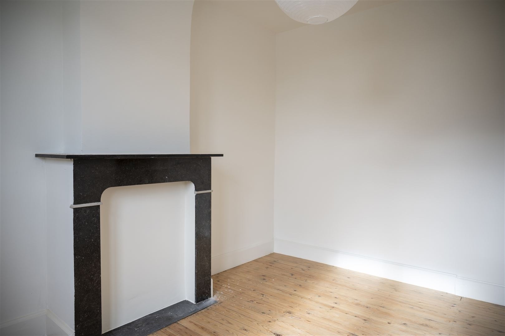 volledig gerenoveerde woning met authentieke elementen - foto 5