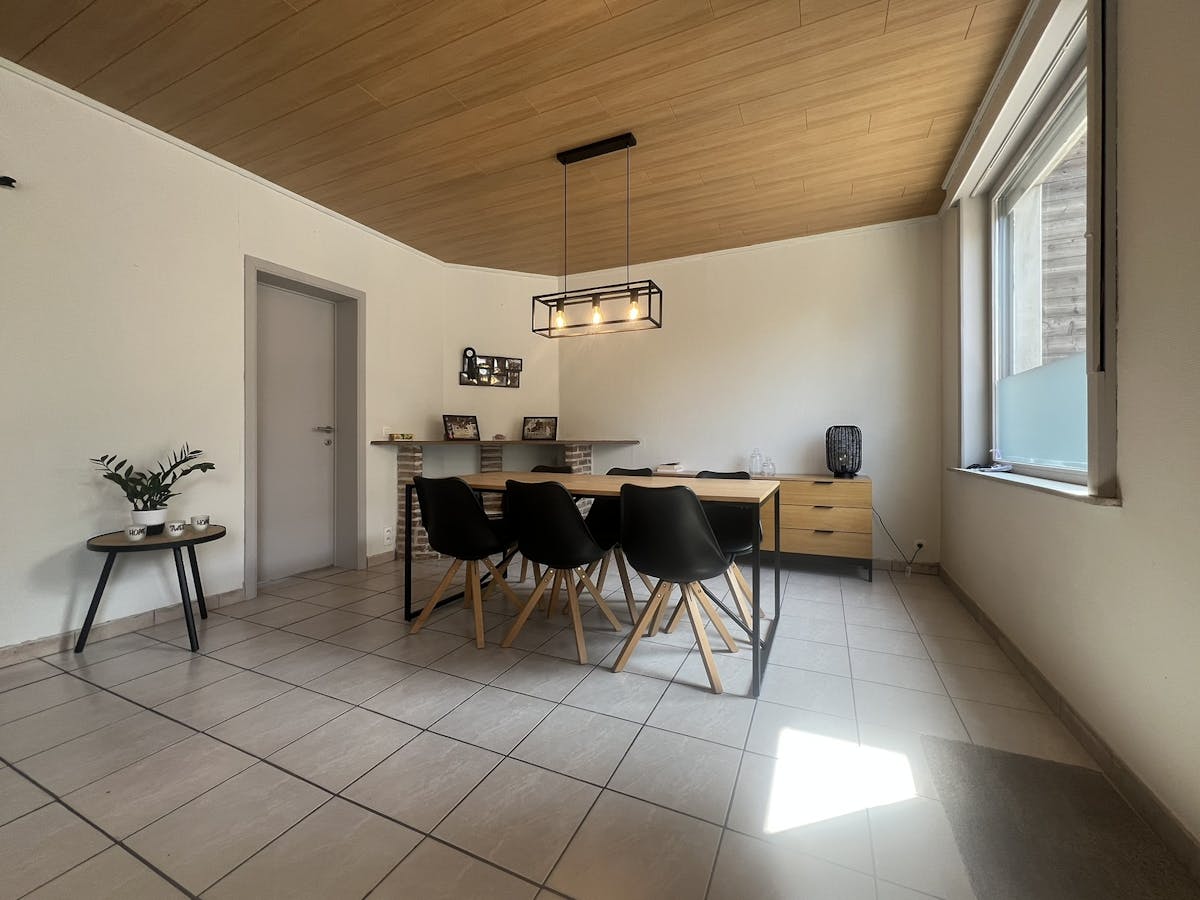 Te renoveren woning met 4 slaapkamers en tuin te Moorslede. - foto 4